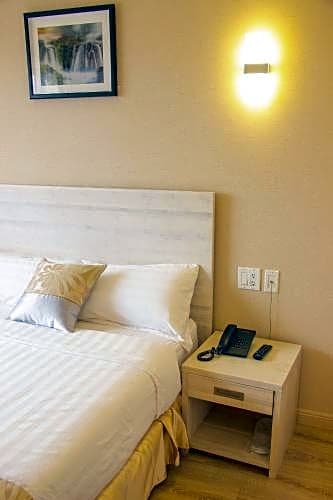 Фото Phoenix Hotel