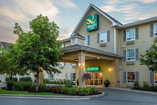 Гостиница Quality Inn Airport в Монктоне