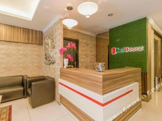 Hotel RedDoorz @ Thamrin Residence, Jakarta, photo