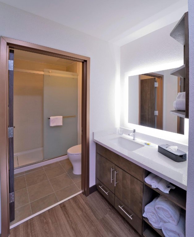 Фото Candlewood Suites Baltimore - Inner Harbor, an Ihg Hotel