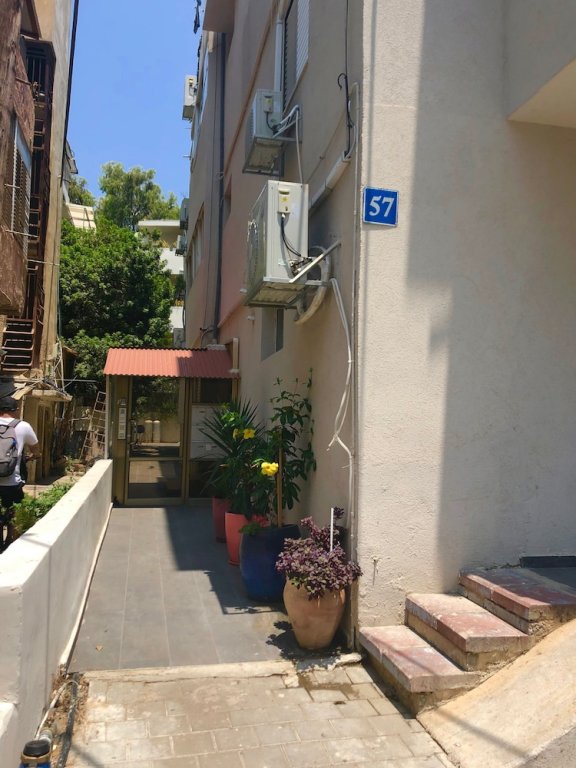 Фото Boutique Apt in Center Urban Tlv Style