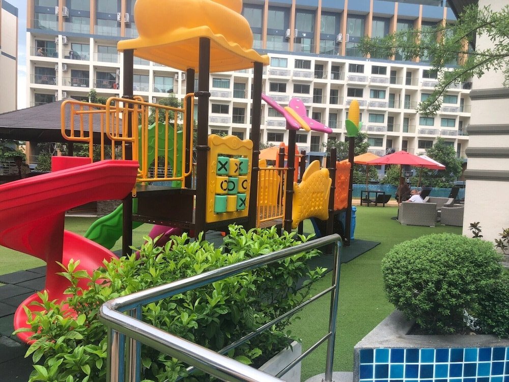 Фото Laguna Beach Resort 2 Studio Condo Pattaya