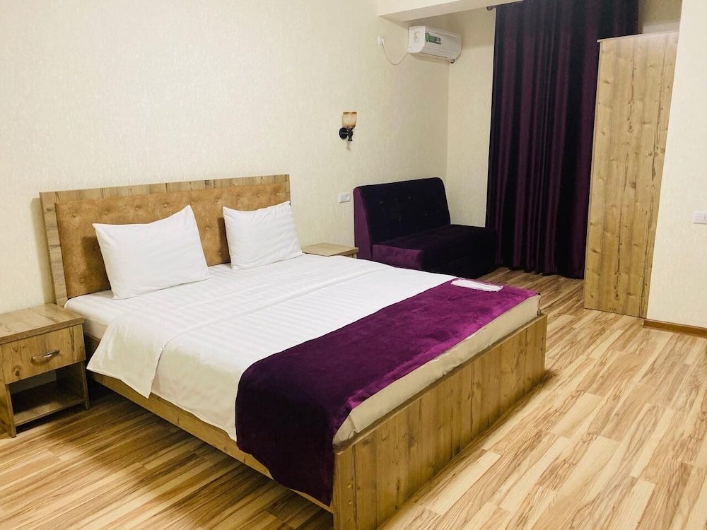 Фото Tourist Inn Hotel