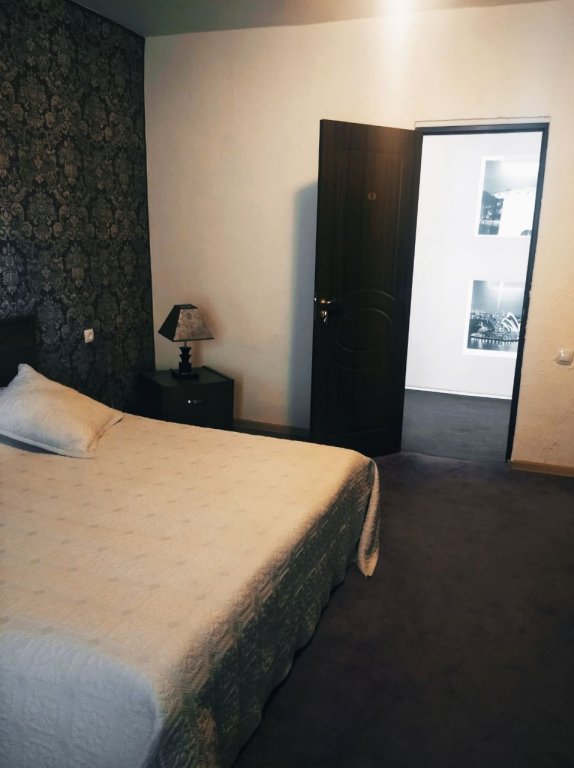 Фото Sanahin Bridge Hotel