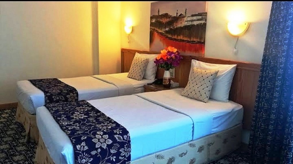 Фото Phoenicia Tower Hotel