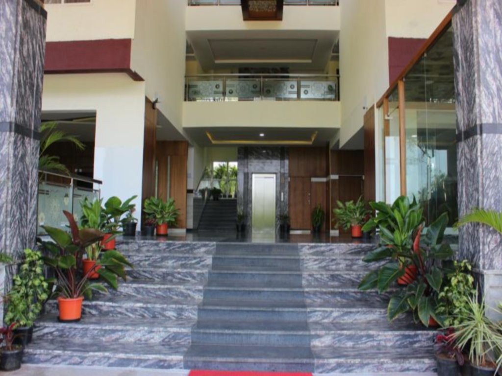 Фото отеля 2