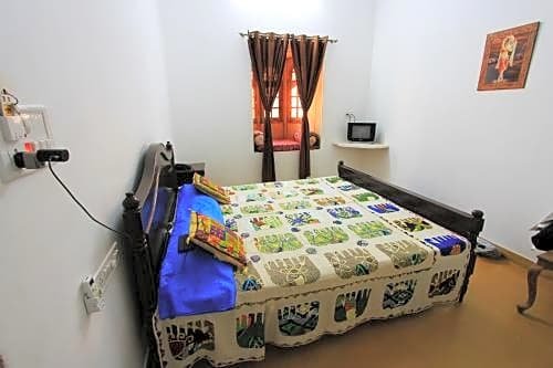 Фото Hotel Sanjay Villa