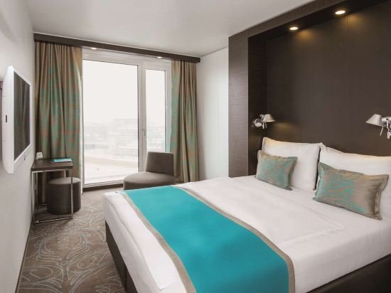 Фото Motel One Köln-Neumarkt