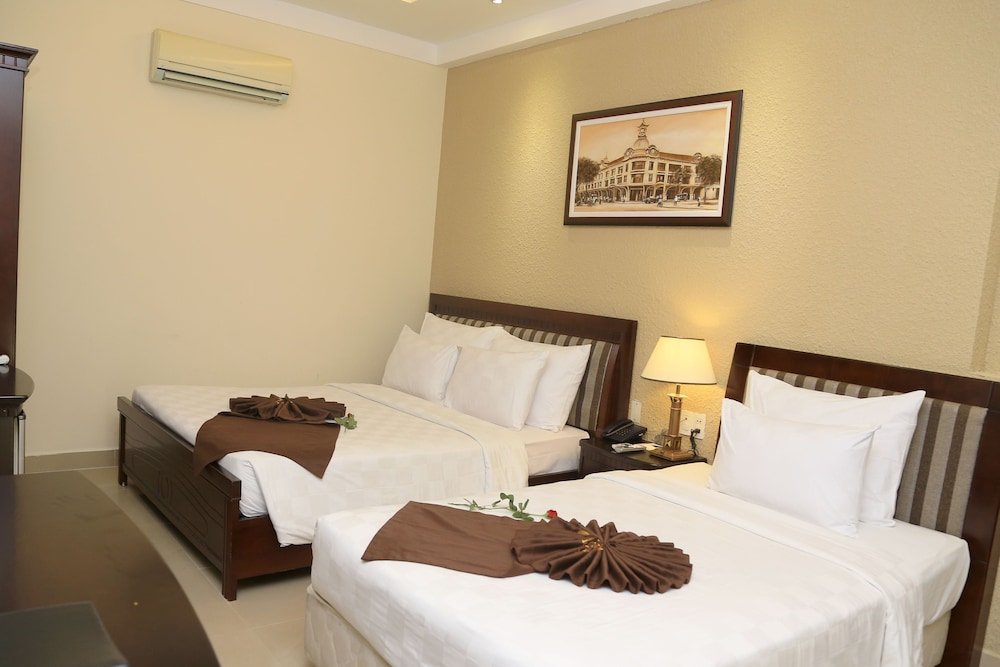 Фото Ambassador Hotel Saigon