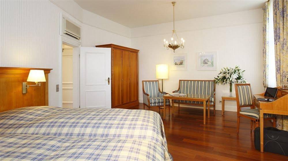 Фото Schlosshotel Karlsruhe