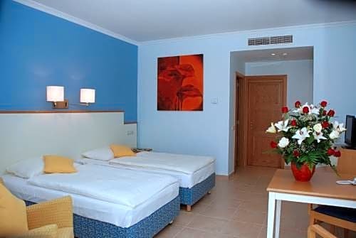 Фото Hotel Luz del Mar