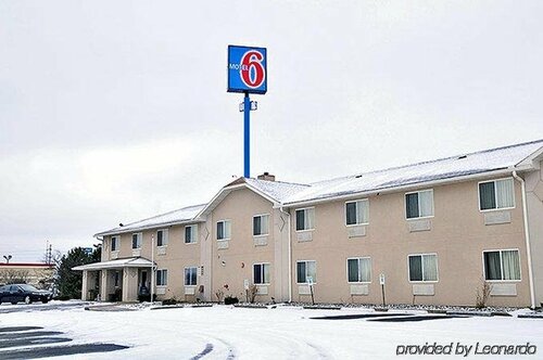 Гостиница Motel 6 Barkeyville, Pa