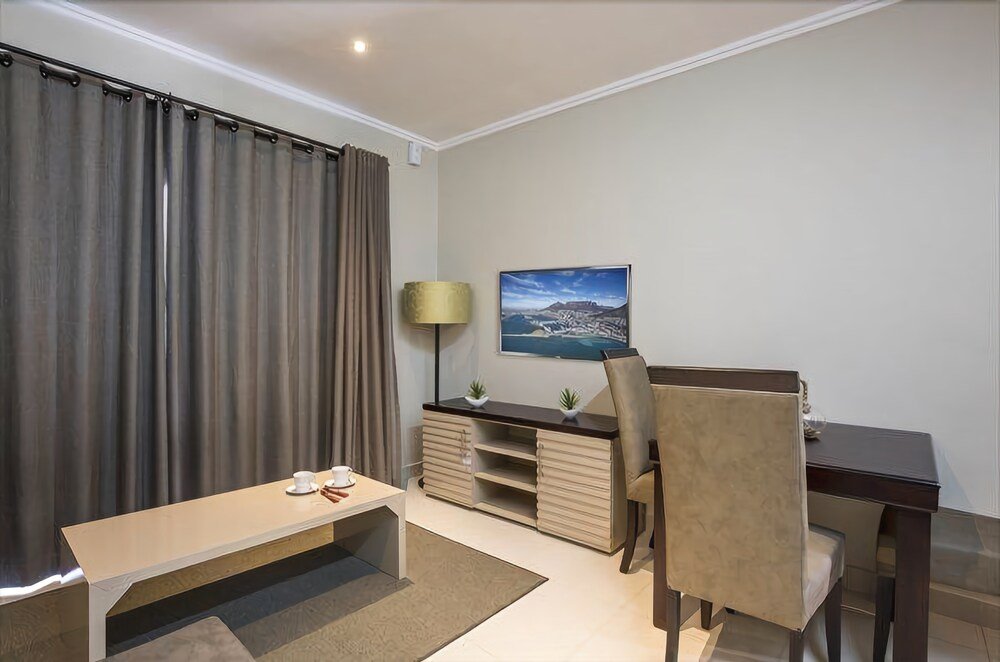 Фото Savannah Park Luxury Apartments