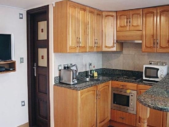 Фото The Crescent Hyde Park