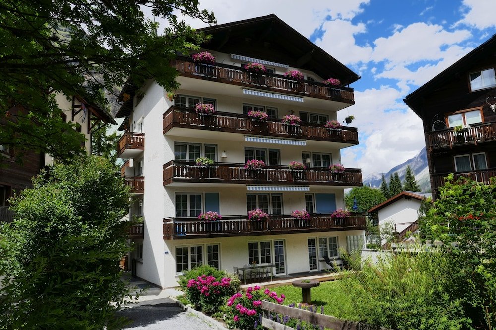 Фото Mountain Exposure Luxury Chalets & Penthouses & Apartments