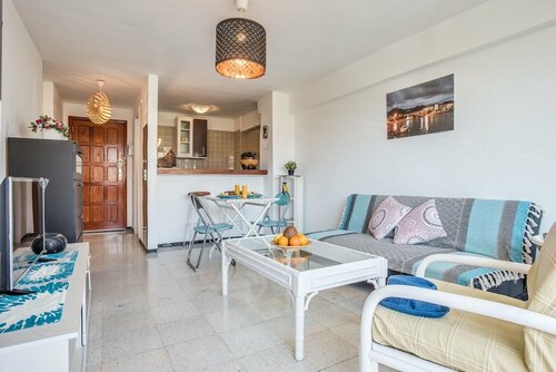 Жильё посуточно 41. Los Cristianos Apartment, First Sea Line, Parking, Wifi