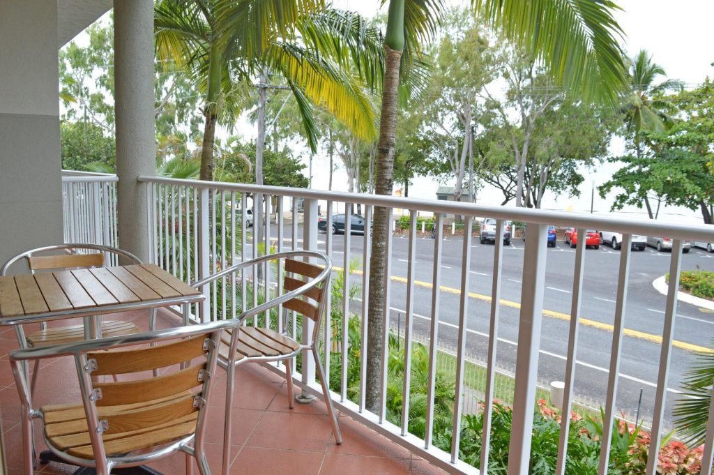 Фото Cairns Beach Resort