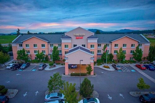 Гостиница Fairfield Inn & Suites by Marriott Burlington