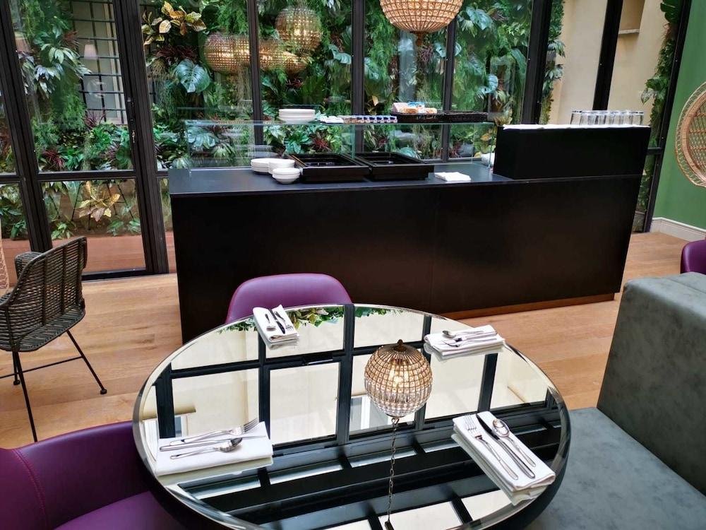 Фото The Talent Hotel