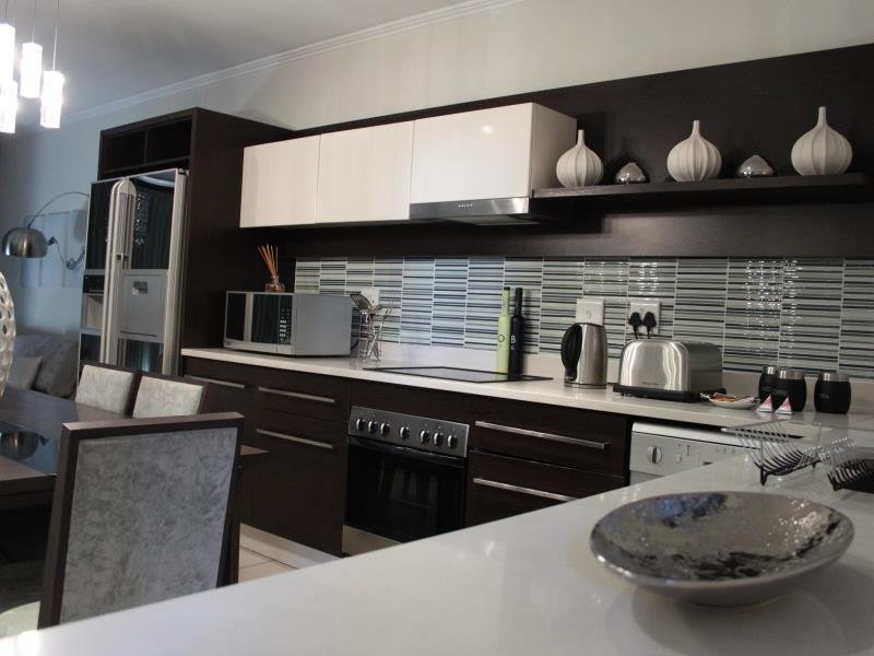 Фото The Nicol Hotel and Apartments