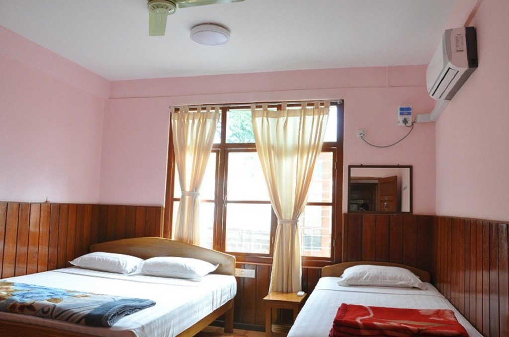 Фото Shwe Na Di Guest House