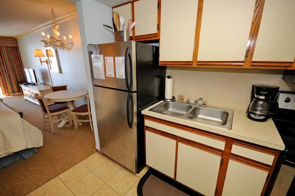 Фото Coral Beach Resort by Elliott Beach Rentals