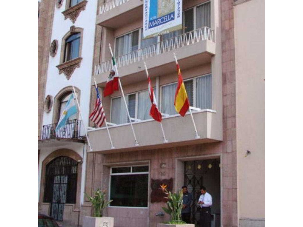 Фото отеля 1