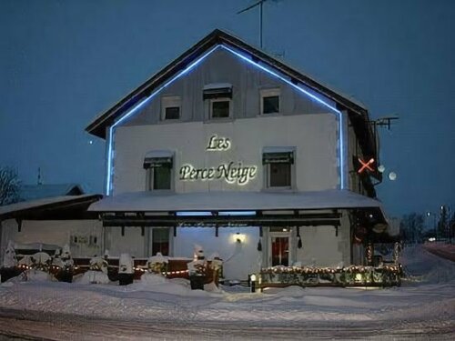 Гостиница Hôtel Restaurant Au Perce Neige в Монбельаре