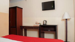 Ersha Hotel by Oyo Rooms (Jalan Brigjen Katamso), hotel
