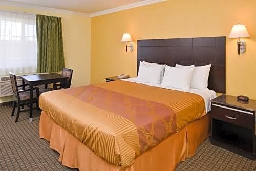 Фото Americas Best Value Inn Rialto