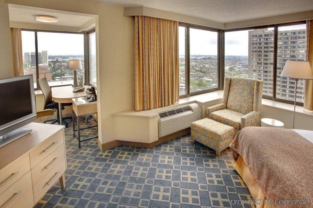 Фото DoubleTree by Hilton Philadelphia Center City