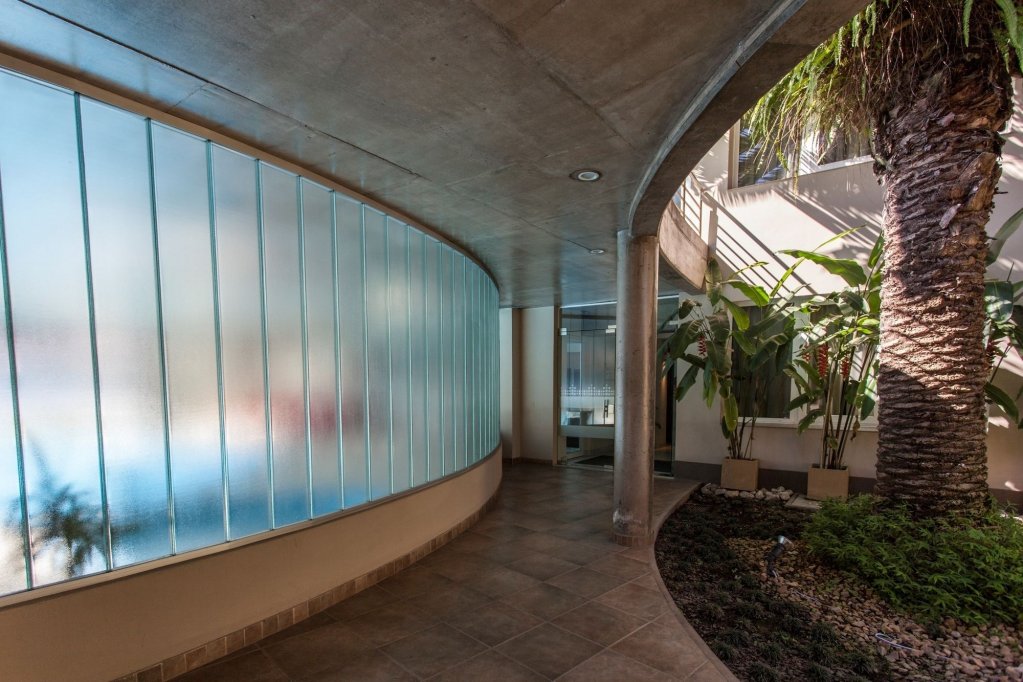 Фото Howard Johnson by Wyndham Yerba Buena