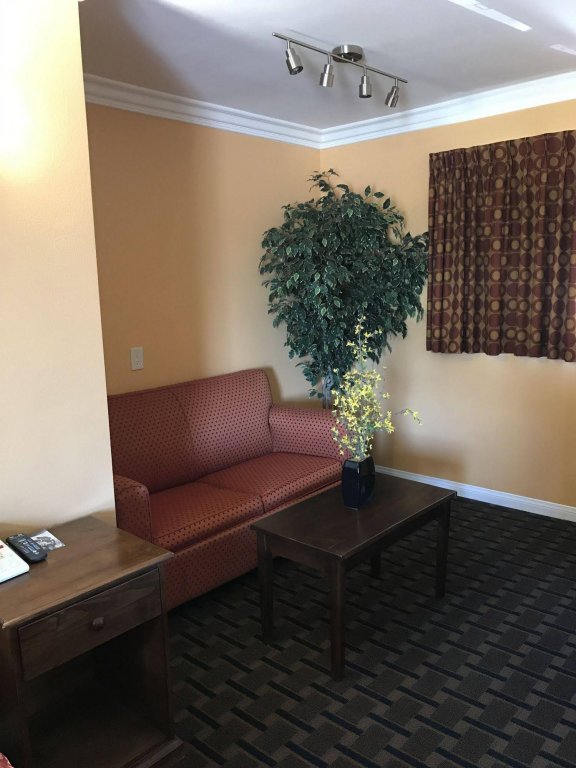 Фото Fullerton Lodge