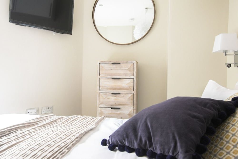 Фото The Soho Loft - Elegant & Modern 1bdr in Soho