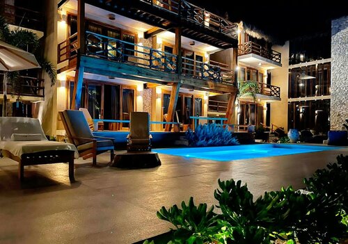 Гостиница Casa Joseph Zicatela - Beachfront Villa