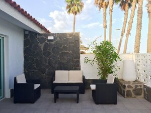 Villa 6 People, Heated Pool, Seafront, Great Location