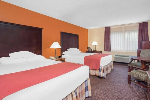 Гостиница Ramada by Wyndham Waupaca