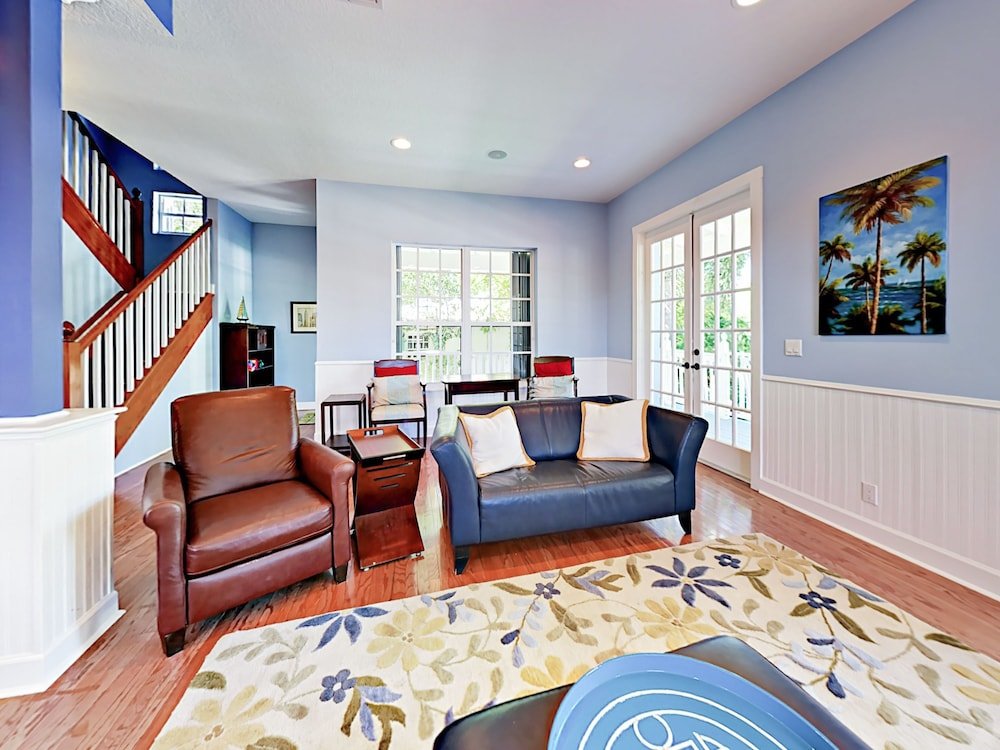 Фото 10 Ne 7th Street Home 3 Bedrooms 2.5 Bathrooms Home