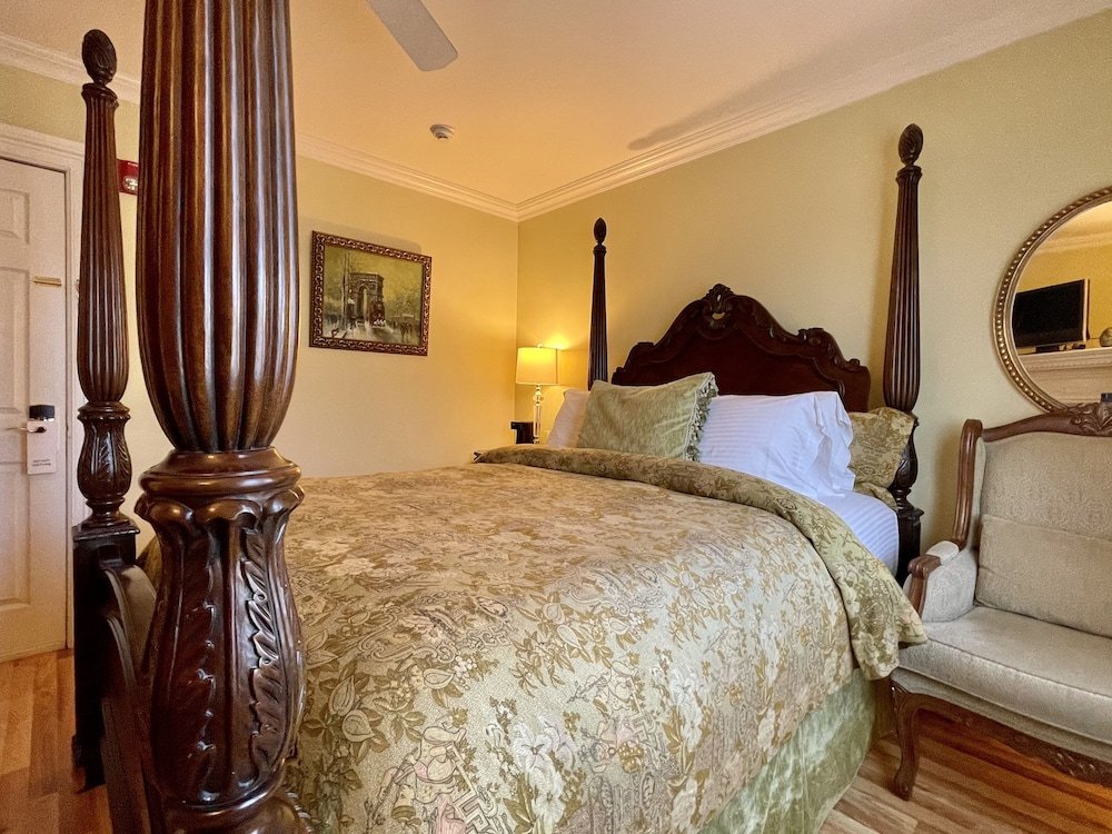 Фото Atlantis Inn Hotel