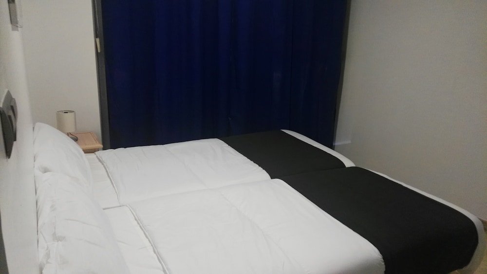 Фото Urban Beach Hostel