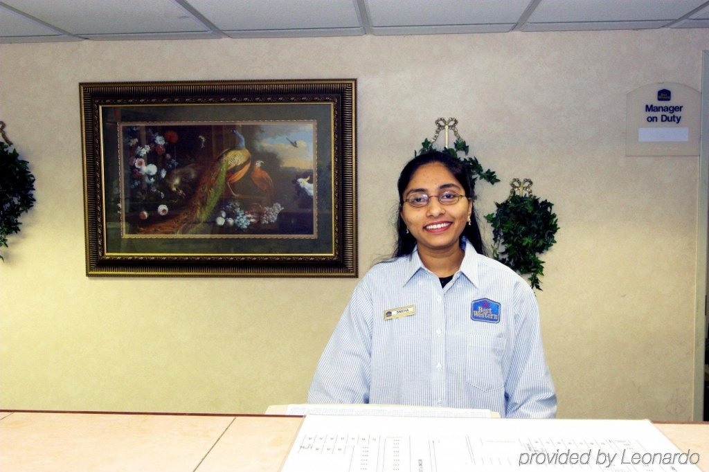 Фото Days Inn by Wyndham Burlington East