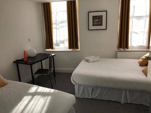 Фото The Bank Hotel