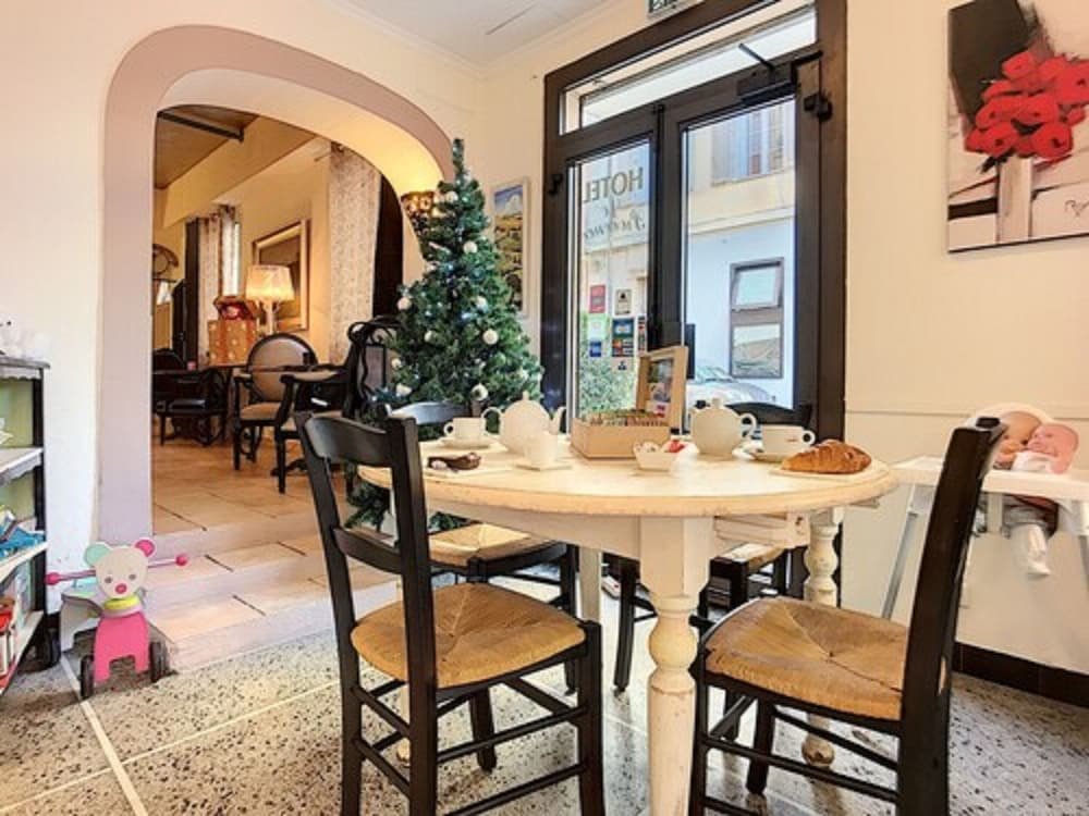 Фото Le Provence Hôtel Golfe Juan