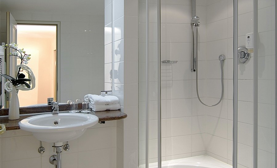 Фото Golden Tulip Luebecker Hof