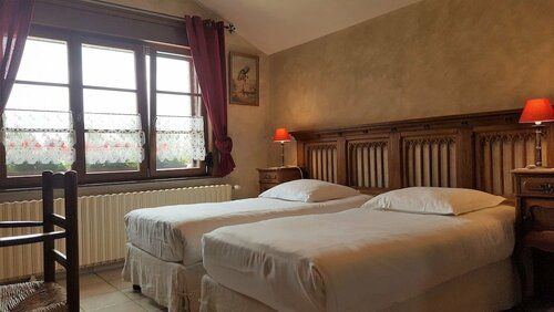 Гостиница Les Mout'Anes в Авене-сюр-Эльпе