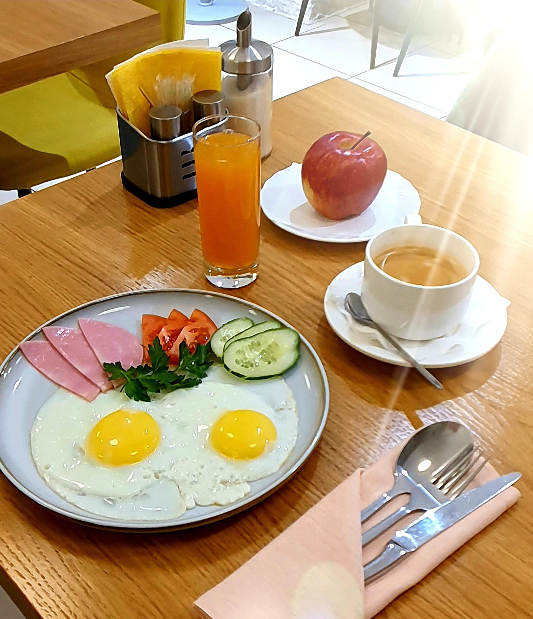 Фото отеля 2