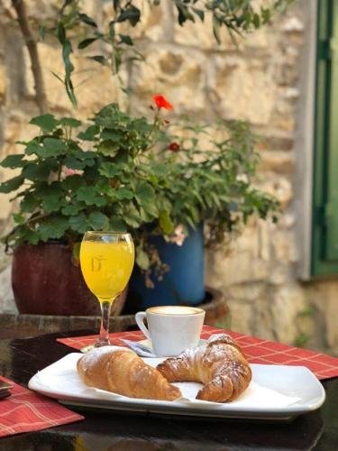 Фото Aspalathos Residence