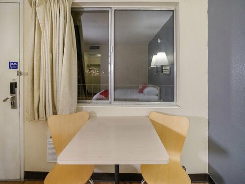 Гостиница Clarion Pointe Ridgecrest near China Lake Naval Station в Риджкресте