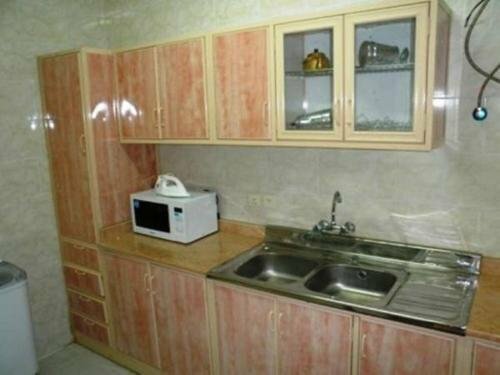 Гостиница Al Farhan Hotel Suites Al Salam в Эр-Рияде