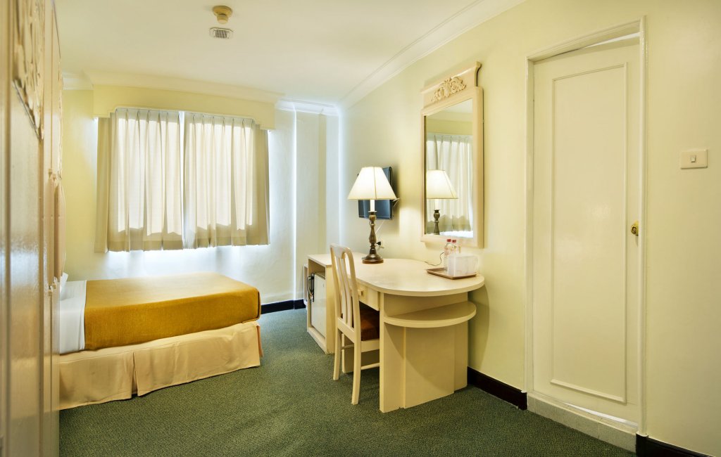 Фото Royal Rattanakosin Hotel